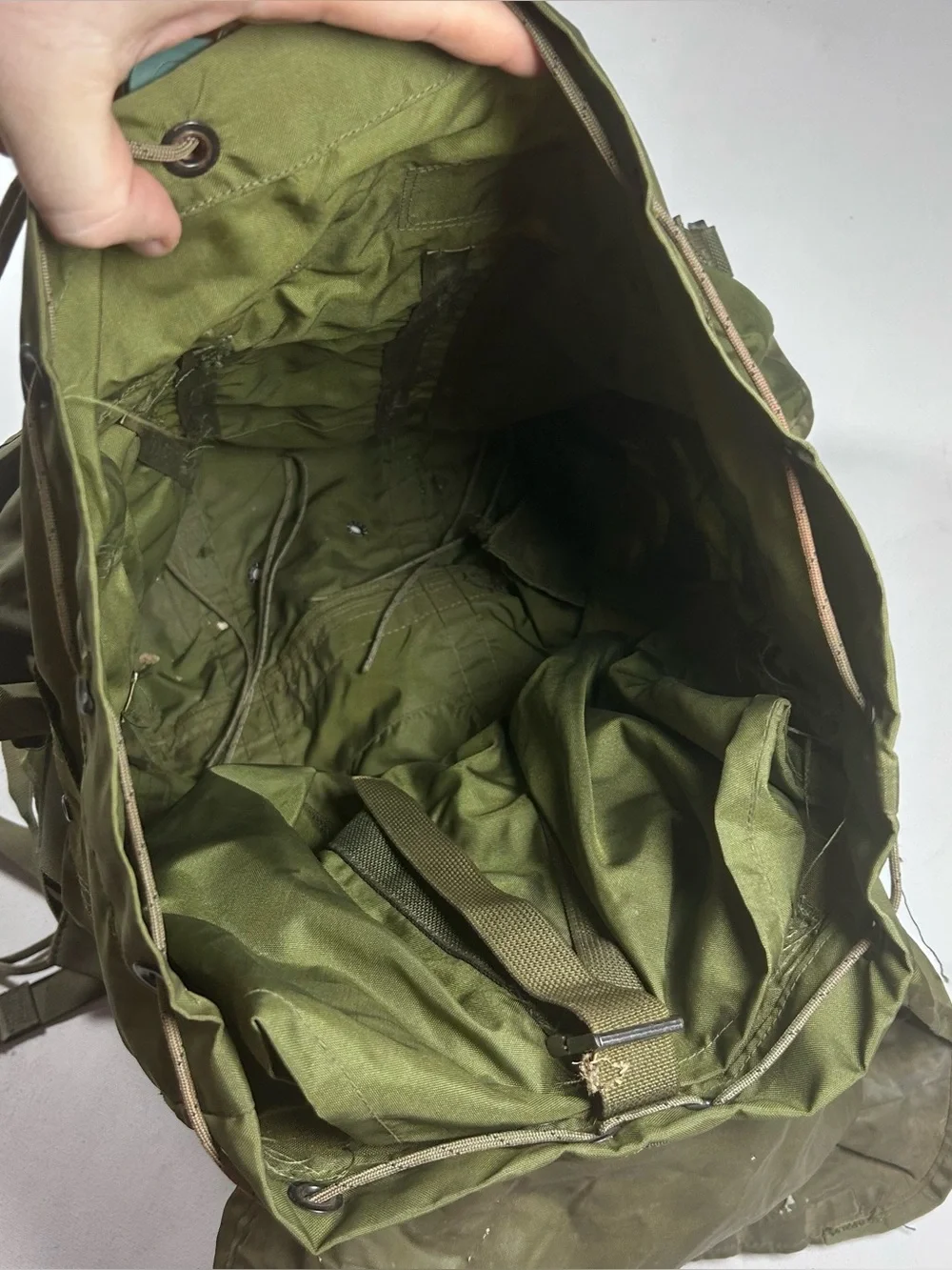 Gibraltar Industries LC-1 Medium Nylon Field Pack /w Back Straps All Functioning